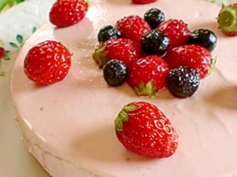 ひんやり ストロベリーレアチーズケーキ レシピ 作り方 By ころころコロネ 楽天レシピ